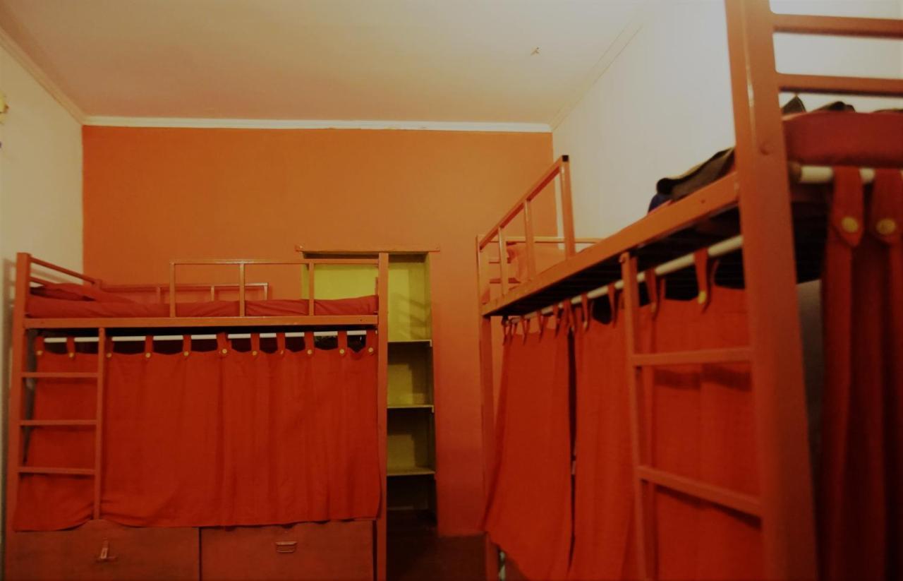Gaia Hostels Анжуна Екстер'єр фото
