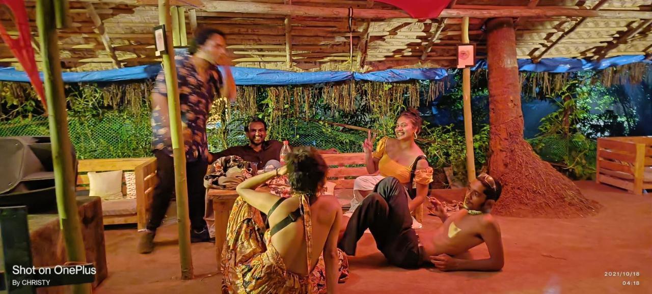Gaia Hostels Анжуна Екстер'єр фото