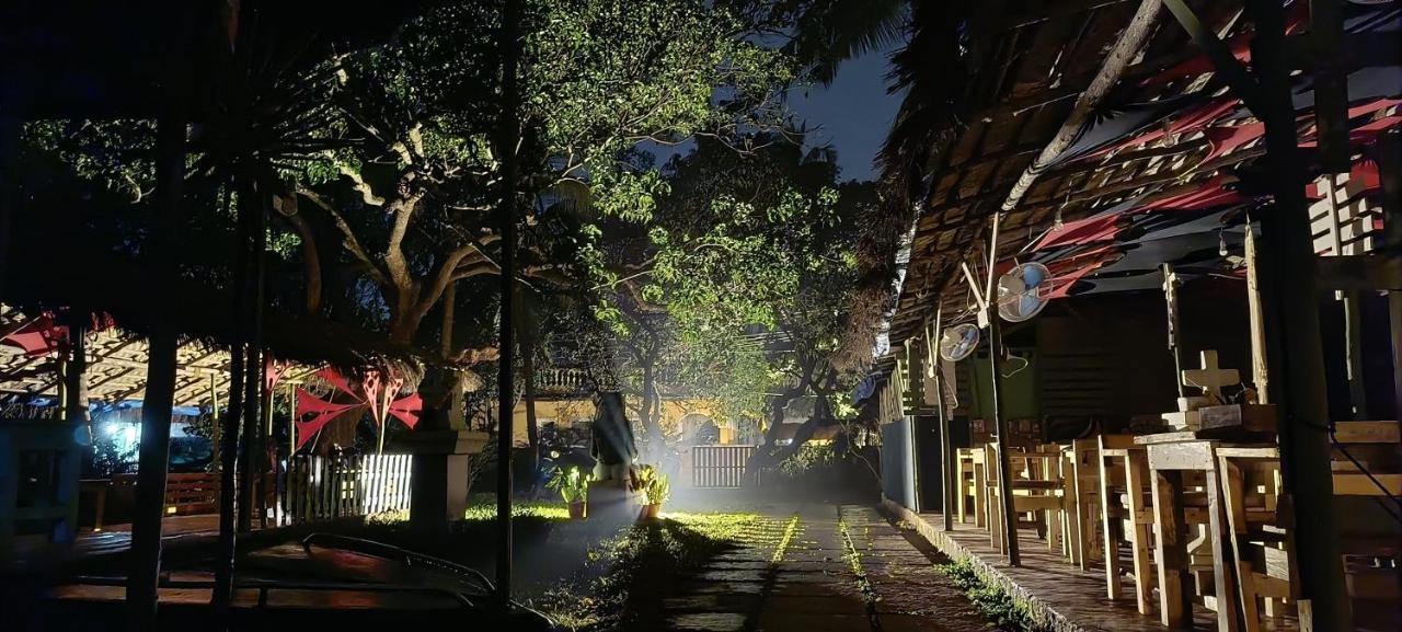 Gaia Hostels Анжуна Екстер'єр фото